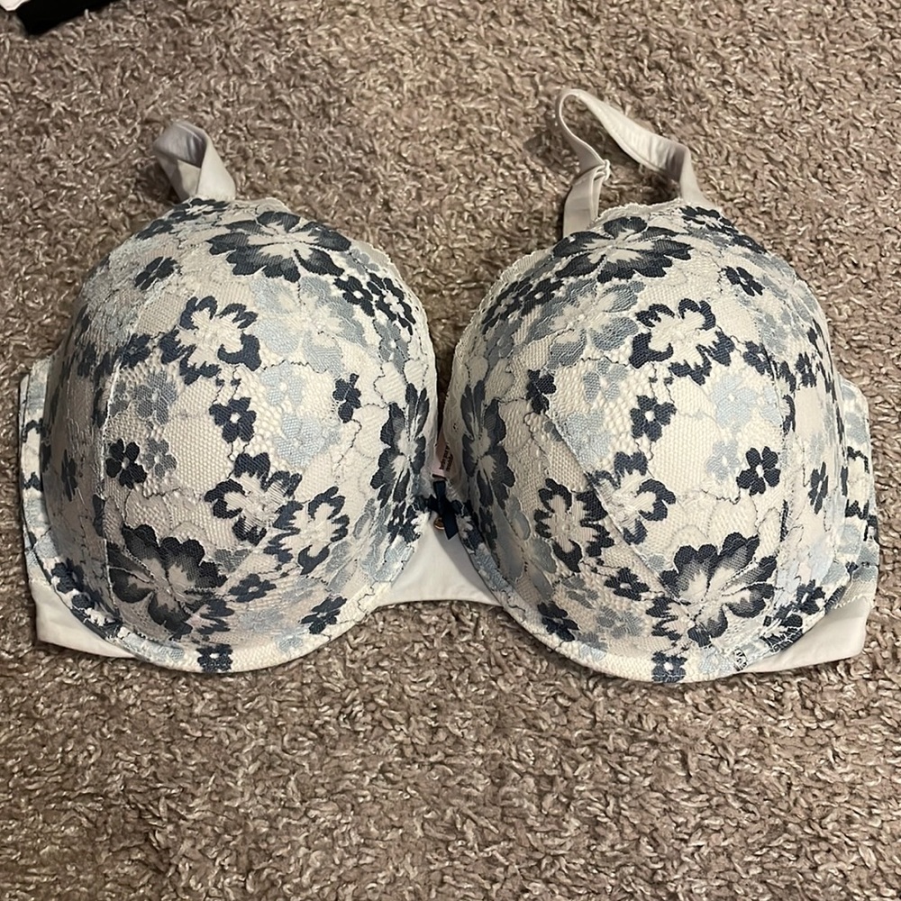 Victoria’s Secret Body by Victoria Perfect Shape 38DDD/38F bra